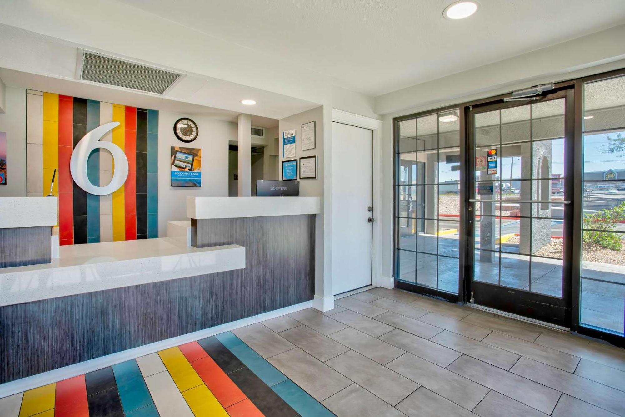 Motel 6-Kingman, Az - Route 66 East エクステリア 写真