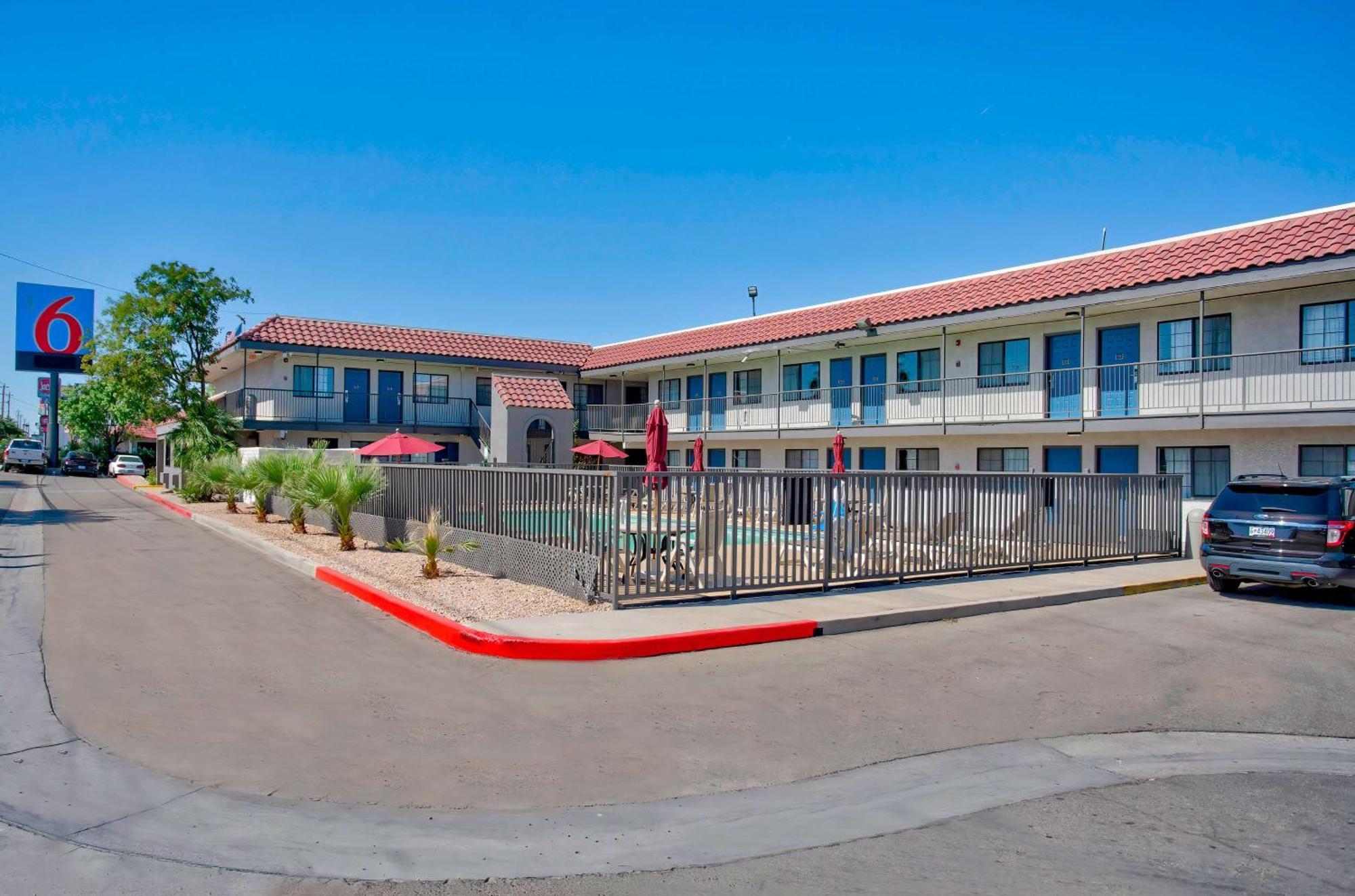 Motel 6-Kingman, Az - Route 66 East エクステリア 写真