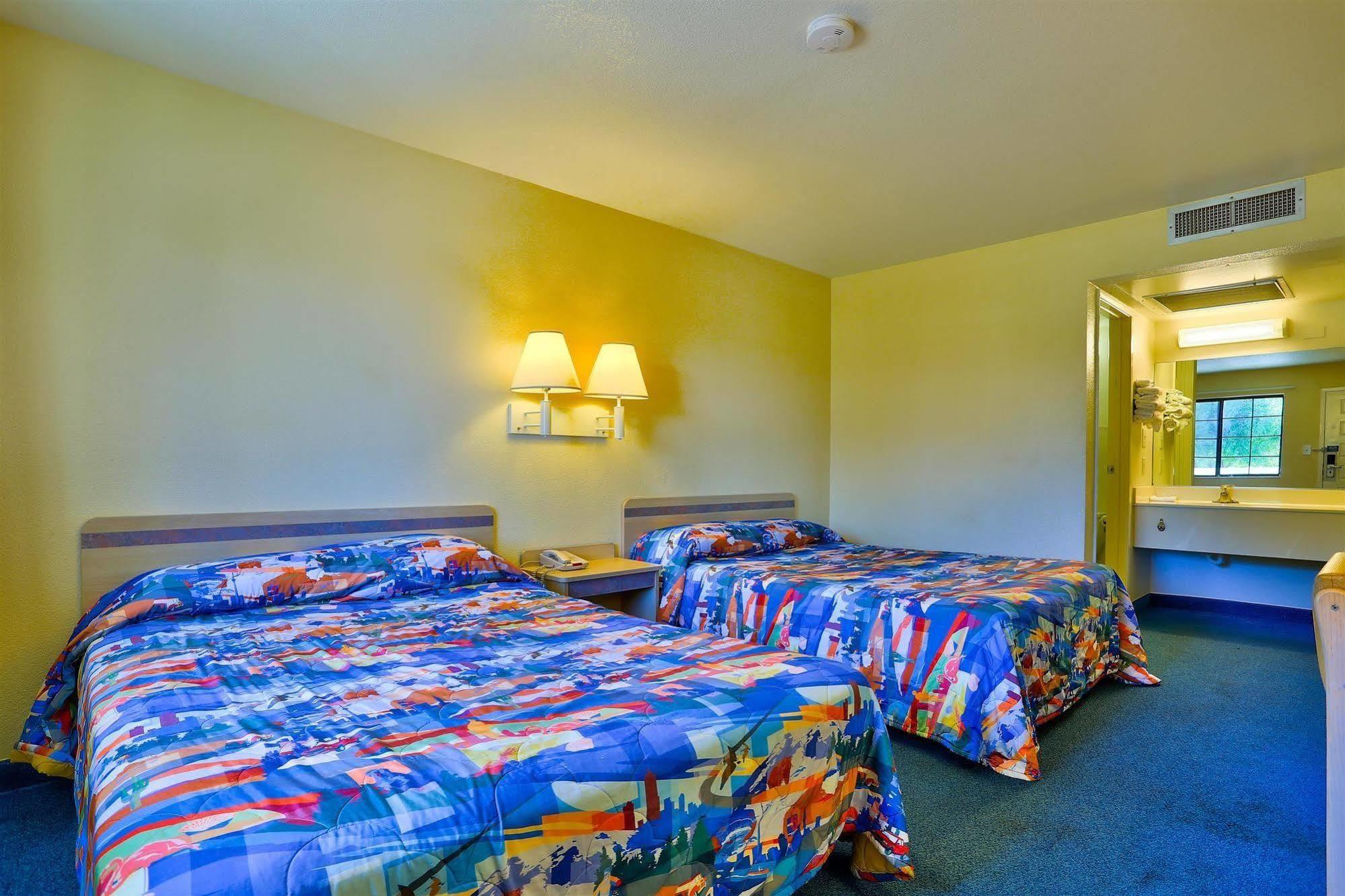 Motel 6-Kingman, Az - Route 66 East エクステリア 写真