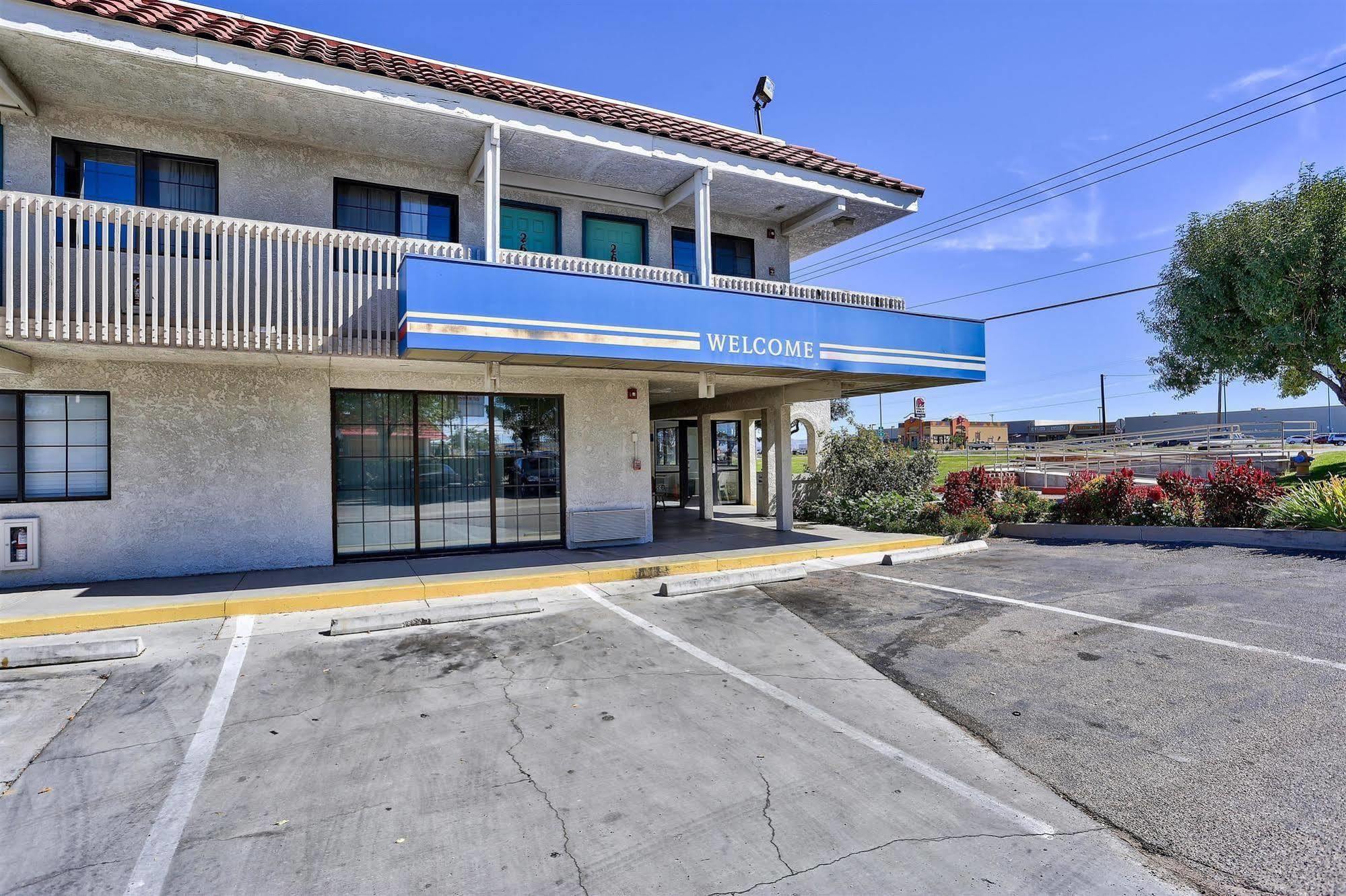 Motel 6-Kingman, Az - Route 66 East エクステリア 写真
