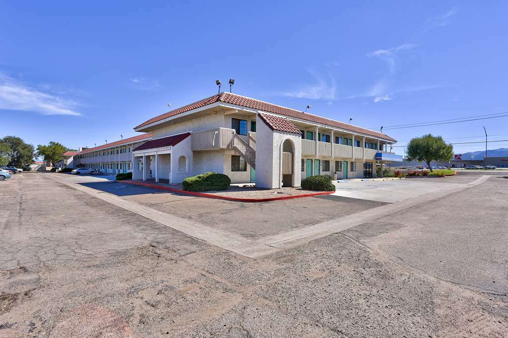 Motel 6-Kingman, Az - Route 66 East エクステリア 写真